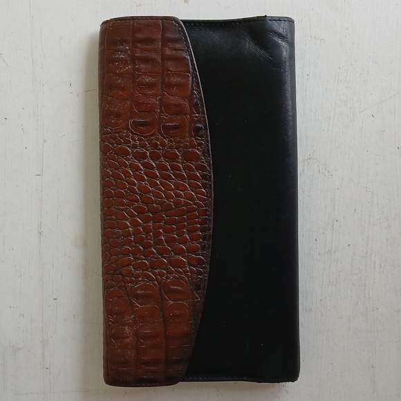Brahmin Vintage Trifold Wallet - Picture 1 of 8